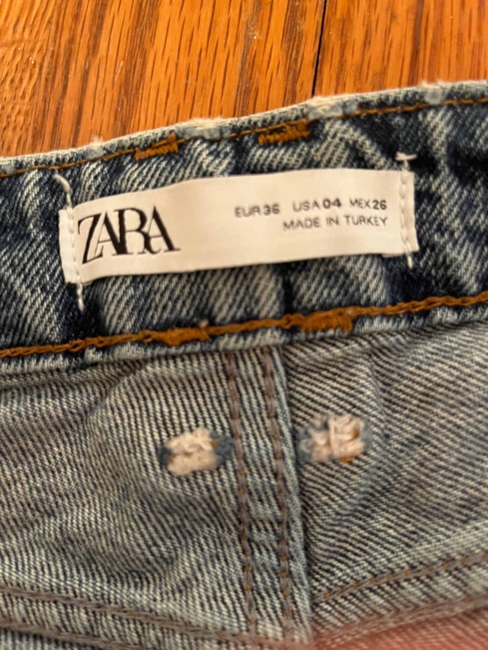 Zara Light Blue Distressed Denim Jeans - Picture 2 of 5